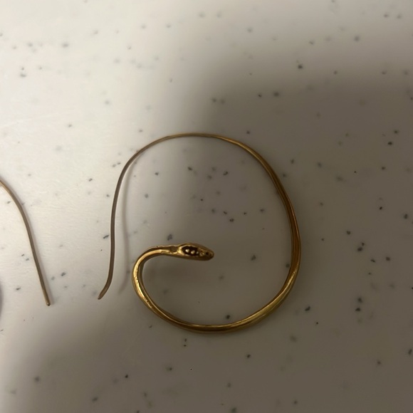 Snake gold hoop earrings - Picture 2 of 3